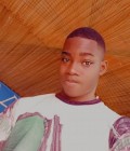 Frank 28 ans Paris  France