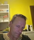 Marc 48 ans Saint Martin D'estreaux Italie