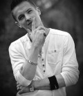 Romain 39 лет Rânes Франция