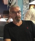 Denis 60 ans 75011 France