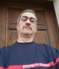 Thierry 58 лет Chamboulive Франция