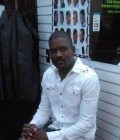 Elie 46 ans Haiti  Canada