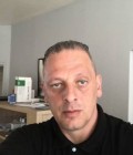 Dejan 49 ans Lille France