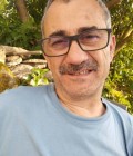 Thierry 58 лет Chamboulive  Франция