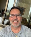 Nicolas 62 ans California  Royaume-Uni