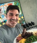 James 41 ans Calgary Canada