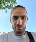 Yanis 38 лет Nîmes Франция