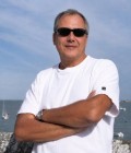 Jean-Pierre 63 лет Erquy Франция