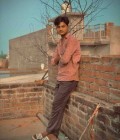Sahil thakur 18 лет Bareilly Индия