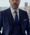 Greg 46 лет Paris  Франция
