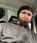 Tony 27 ans Niort France