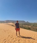 Alexandre 32 лет Divatte-sur-loire Sur Loire  Франция