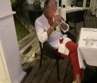 Stephane 70 лет Gannat Франция