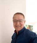 Wechatalbert 63 лет Bogotá  Колумбия