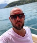 Mehdi 42 ans Genève  Suisse