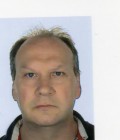 Michel 66 ans Guingamp France