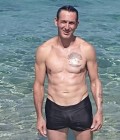 Adrien 47 ans Cluses  France