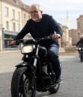Maxime 70 лет La Rochelle Франция