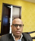 Azizul 52 ans Damman Arabie saoudite