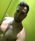 Julien 45 лет Clermont Fd Франция