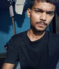 RAHUL 21 лет Jharkhand  Индия