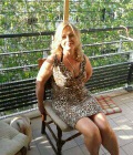Elena 51 ans Lyon France
