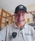 Etienne 58 лет Charleville-mézières Франция