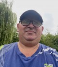 Eric 54 лет Annequin Франция
