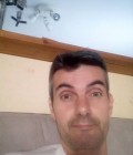 Yannick 52 лет Rodez Франция