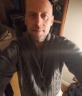 Nicolas 44 лет Caen Франция