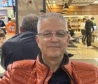 Hakim 59 лет Lausanne Швейцария