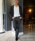 Philippe 59 лет Grenoble Франция