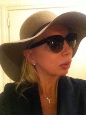 Alina 56 ans Москва Russie