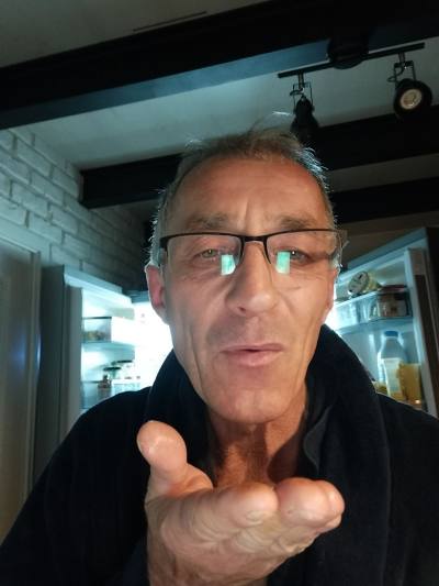 Guillaume 59 ans Chailly En Biere France