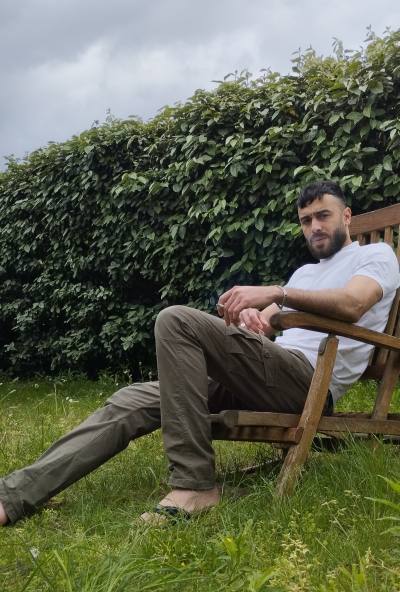 Zinou 33 лет Evry Франция