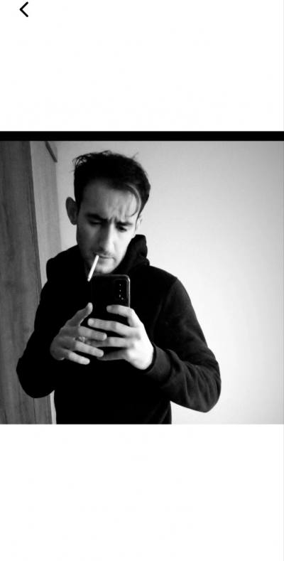 Ugur 29 лет  Великобритания