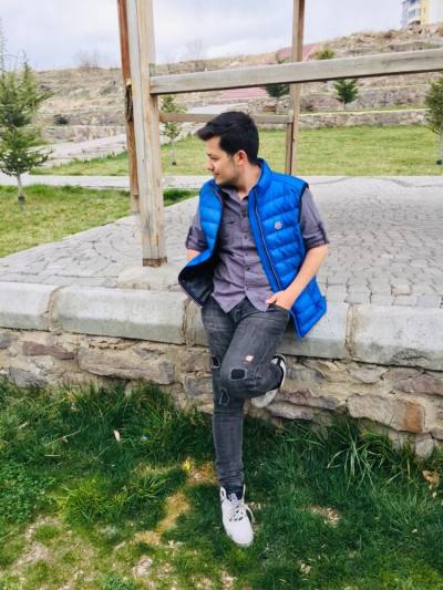 Caner 26 лет Kayseri Турция