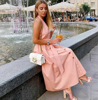 Olena 37 ans Brovary Ukraine