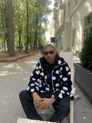 Alvin 27 ans Minsk Biélorussie