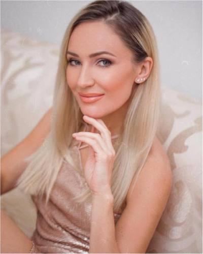 Elena 47 ans Cherkasy Ukraine
