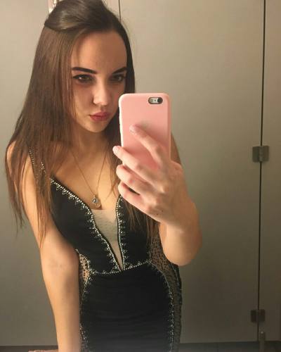 Yana 27 ans Lutsk Ukraine