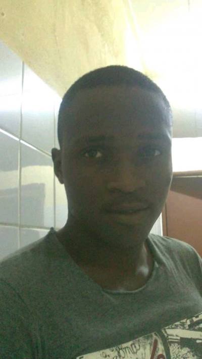 Nicolas 32 лет Libreville Gabon  Франция