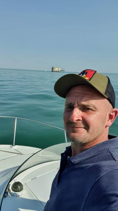 Geoffrey 47 ans Fort De France Martinique