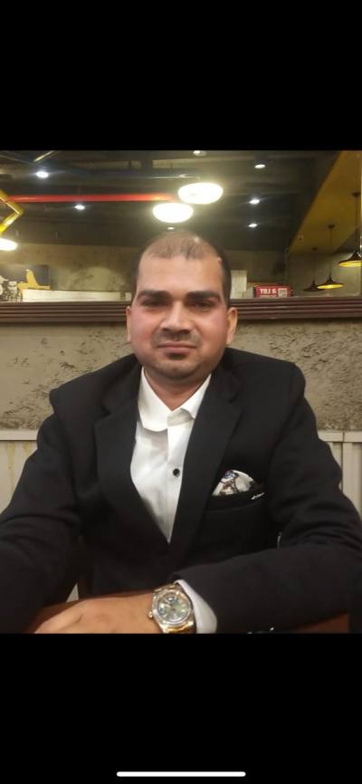 Riyadh 34 лет Delhi  Индия