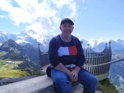 Adam 54 лет Neuchatel Швейцария