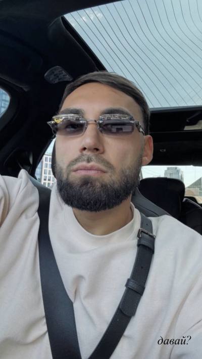 Max 27 лет Leicester Великобритания