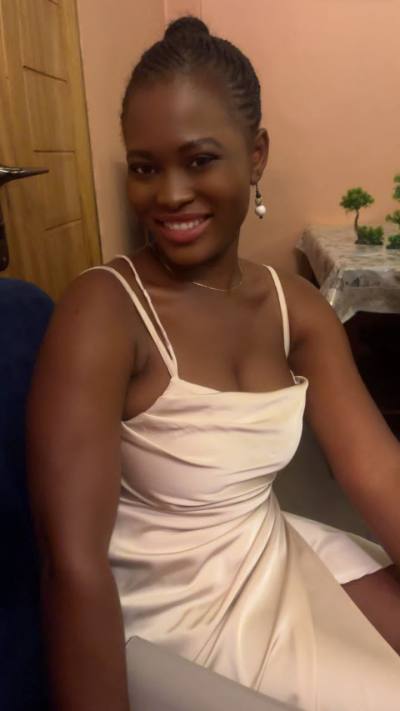 Corine 28 ans Douala  Afrique du Sud