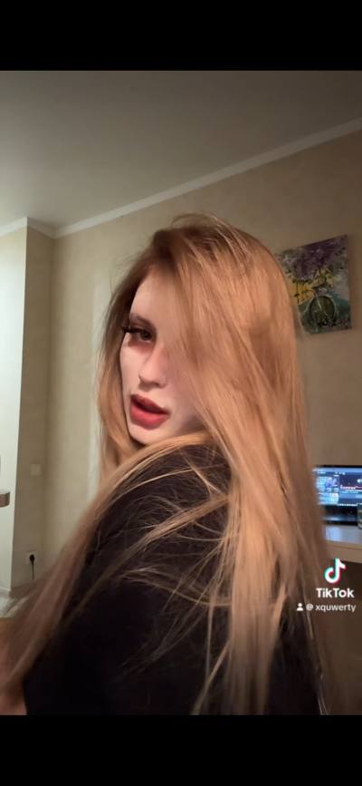 Марианна 19 ans Zaporizhia  Ukraine
