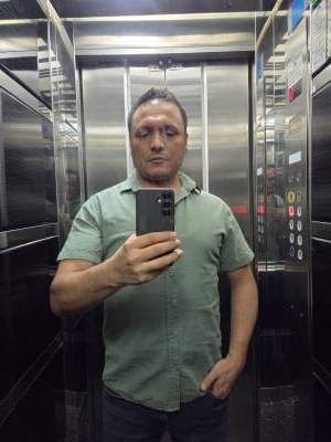 Ünal 40 ans Istanbul  Turquie