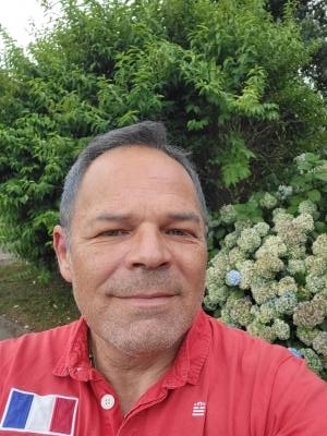 Emmanuel 55 лет Dijon Франция
